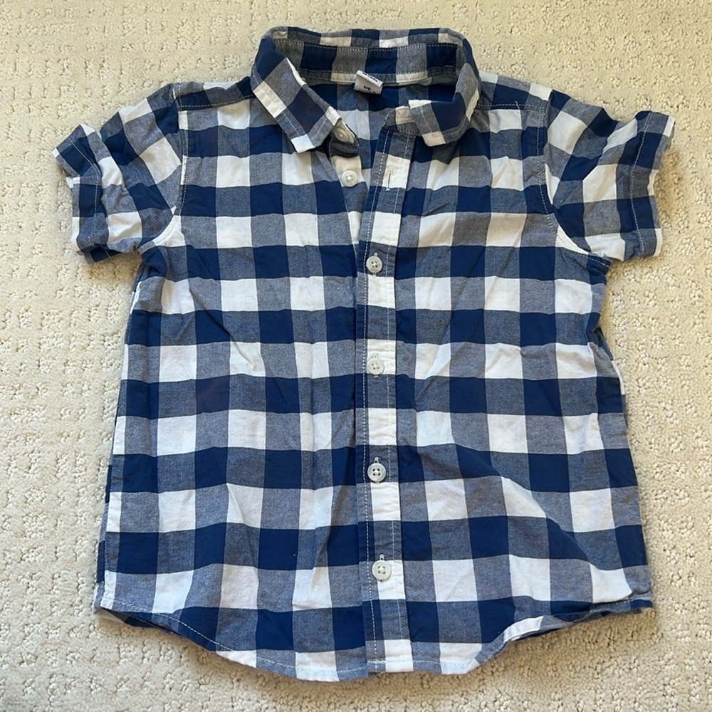 Old navy 4t button down collared short sleeve plaid shirt